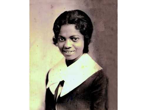 DoreethaDaniels_High_School_Grad_photo